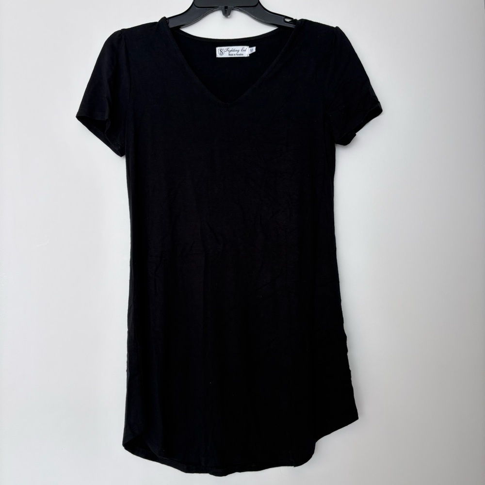 Fighting eel Hawai’i Black V-Neck T-Shirt Dress